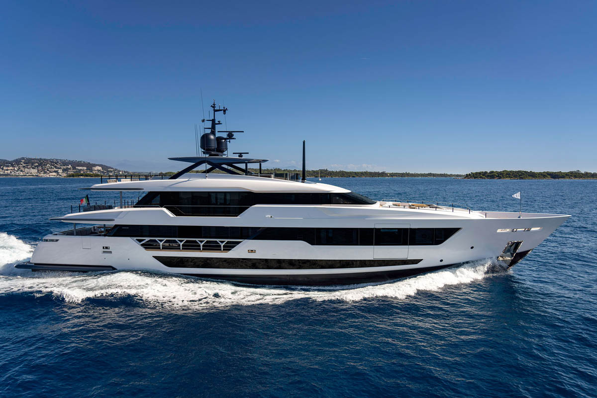 CustomLine_140'_Cruising-0007